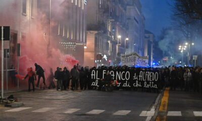 Cospito: raduno anarchici a Torino, centinaia in piazza