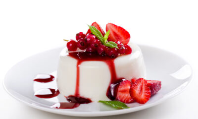 La storia della panna cotta: dalle radici piemontesi a un classico globale